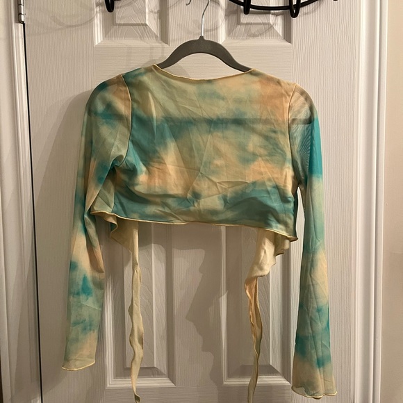 SHEIN matching beach set, out of stock, won’t be restock. 💚🤍 - Picture 4 of 6